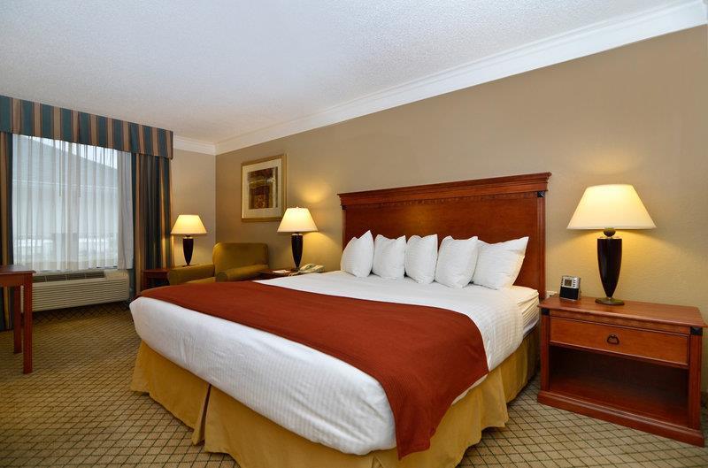 Baymont By Wyndham Hotel